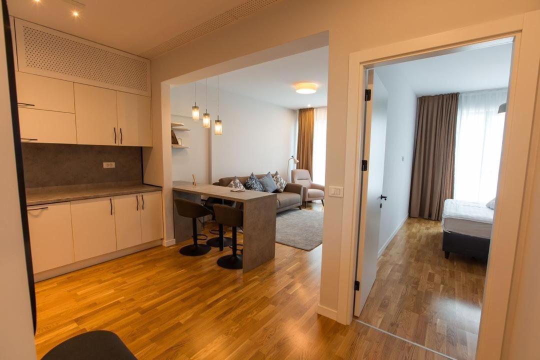 Escapism - Premium 1Br Apartment With Parking Bucureşti Exterior foto