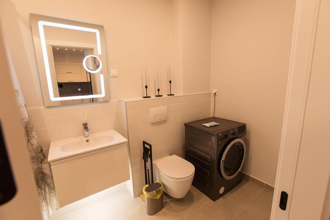 Escapism - Premium 1Br Apartment With Parking Bucureşti Exterior foto